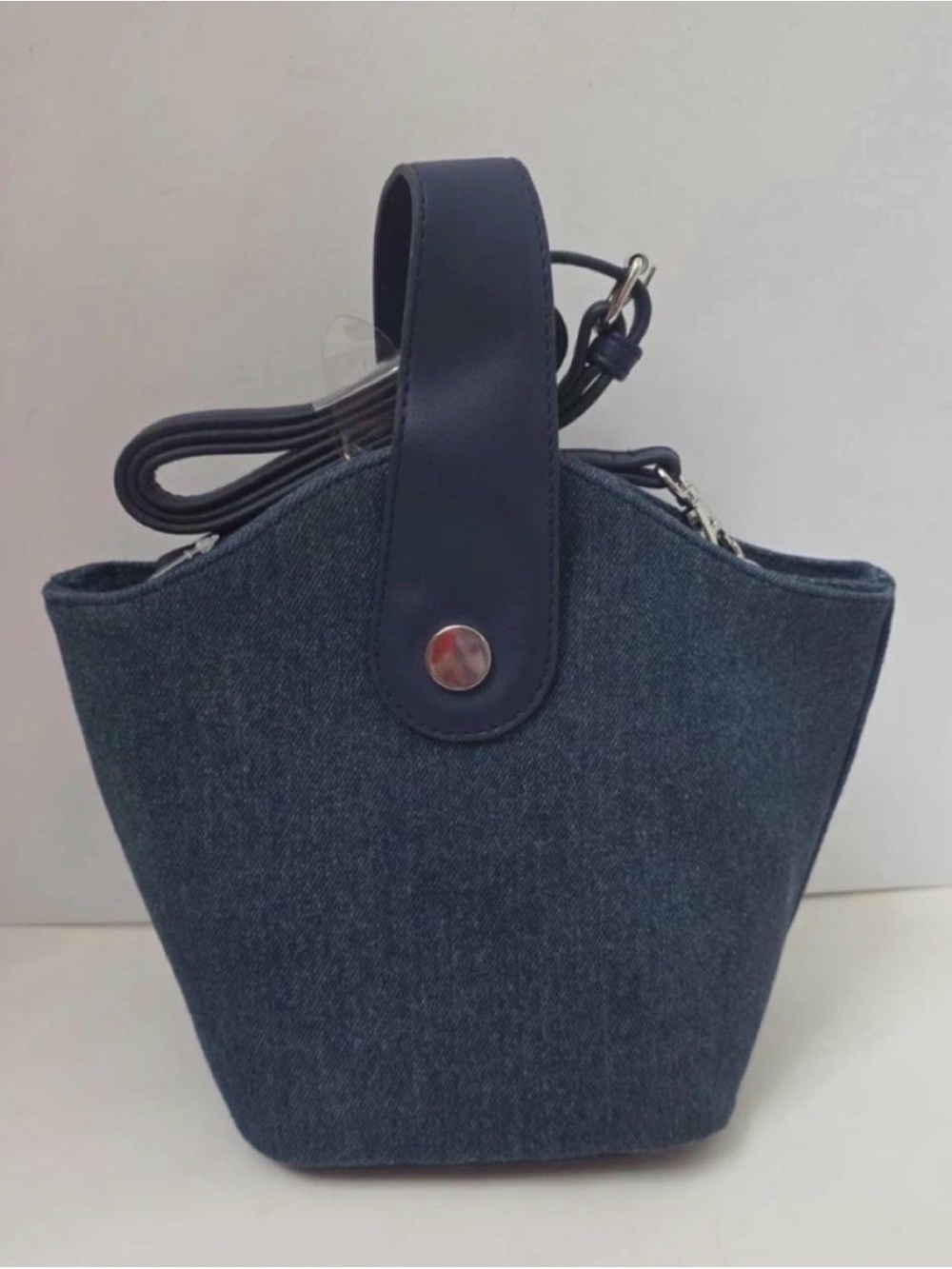No Boundaries NWT Small Denim Bucket Bag
One size
#bucketbag #denim